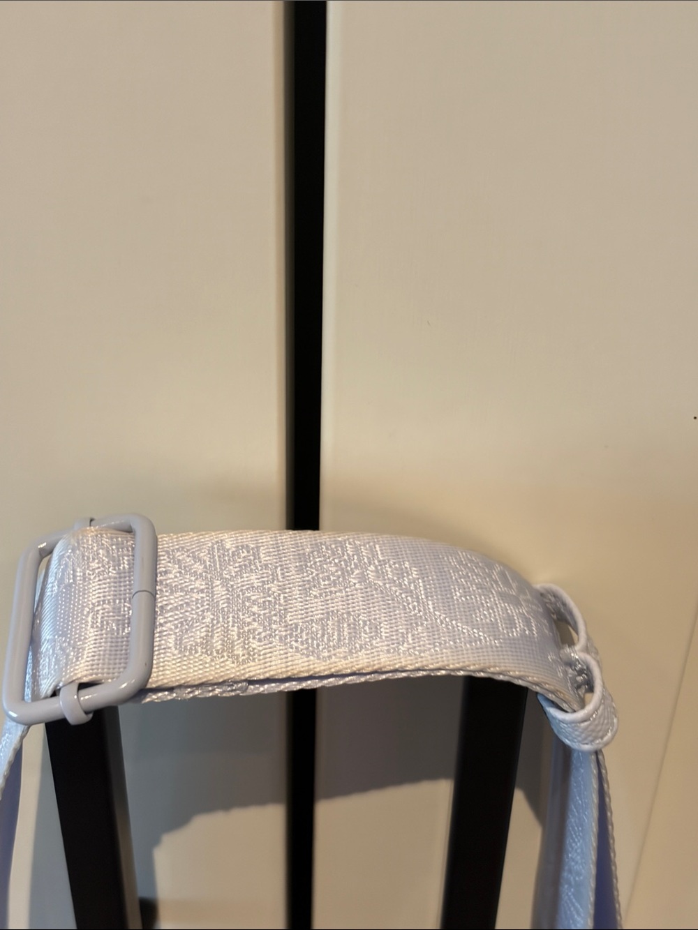 Betsey Johnson Light Blue Floral Crossbody Bag - Picture 3 of 5